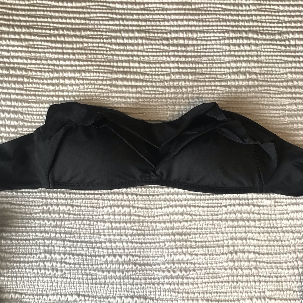 Perry Ellis Ruffle Bandeau Top - Picture 2 of 3